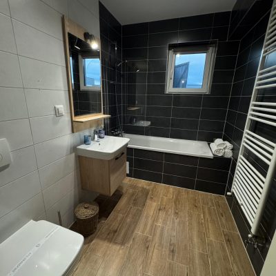 WhatsApp Image 2025-10-06 at 08.51.57 (1)